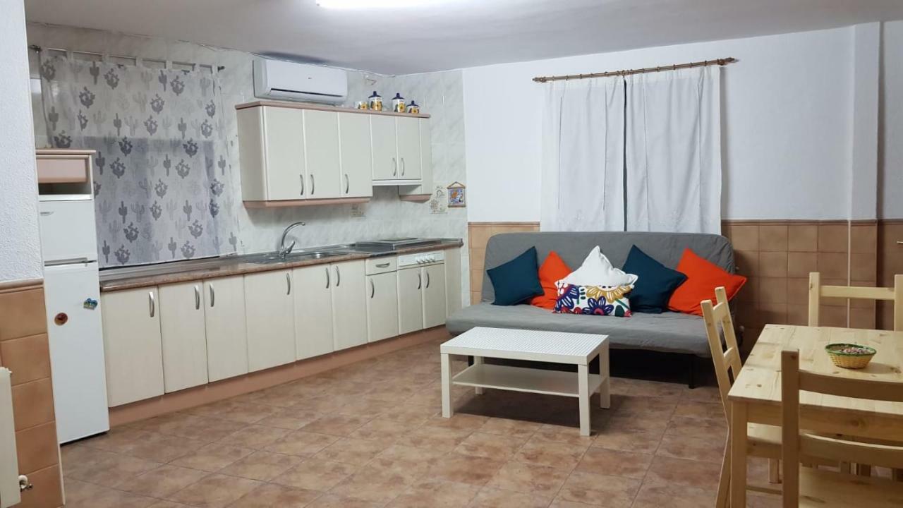 Apartamento Turistico Dayma 2 คารันดียา เดลา เบรา ภายนอก รูปภาพ